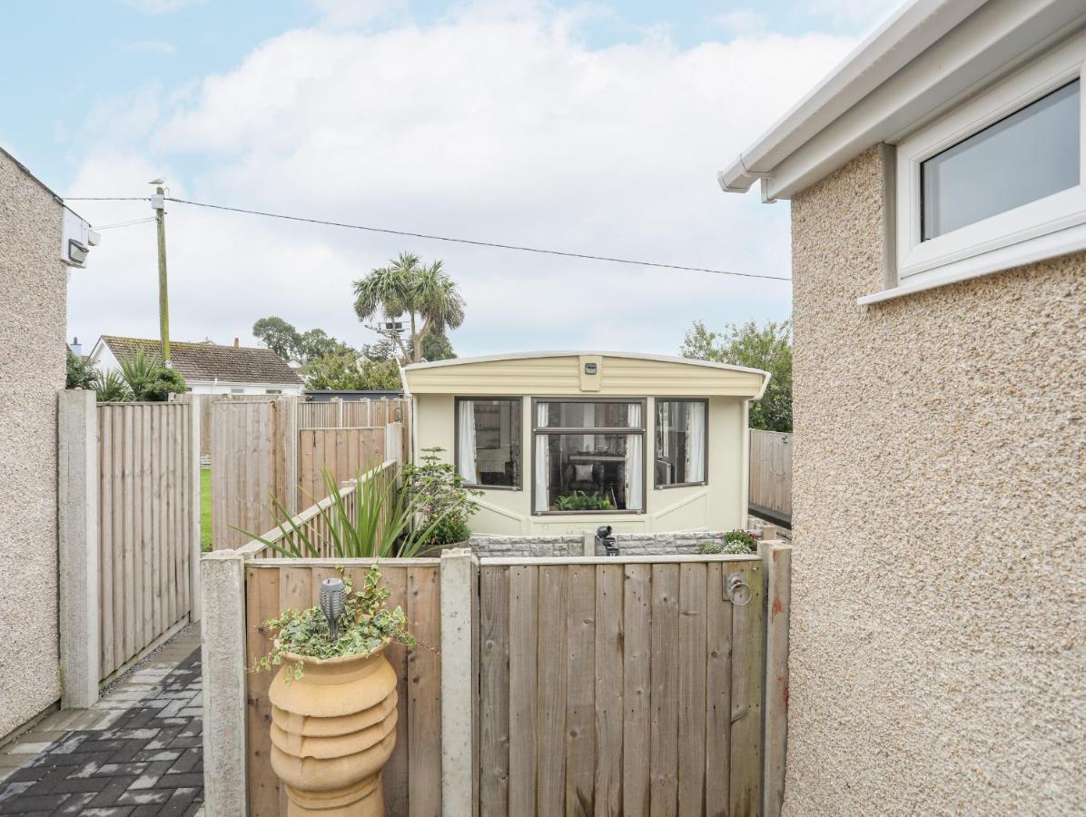 Rhiwlas Bach Benllech Luaran gambar